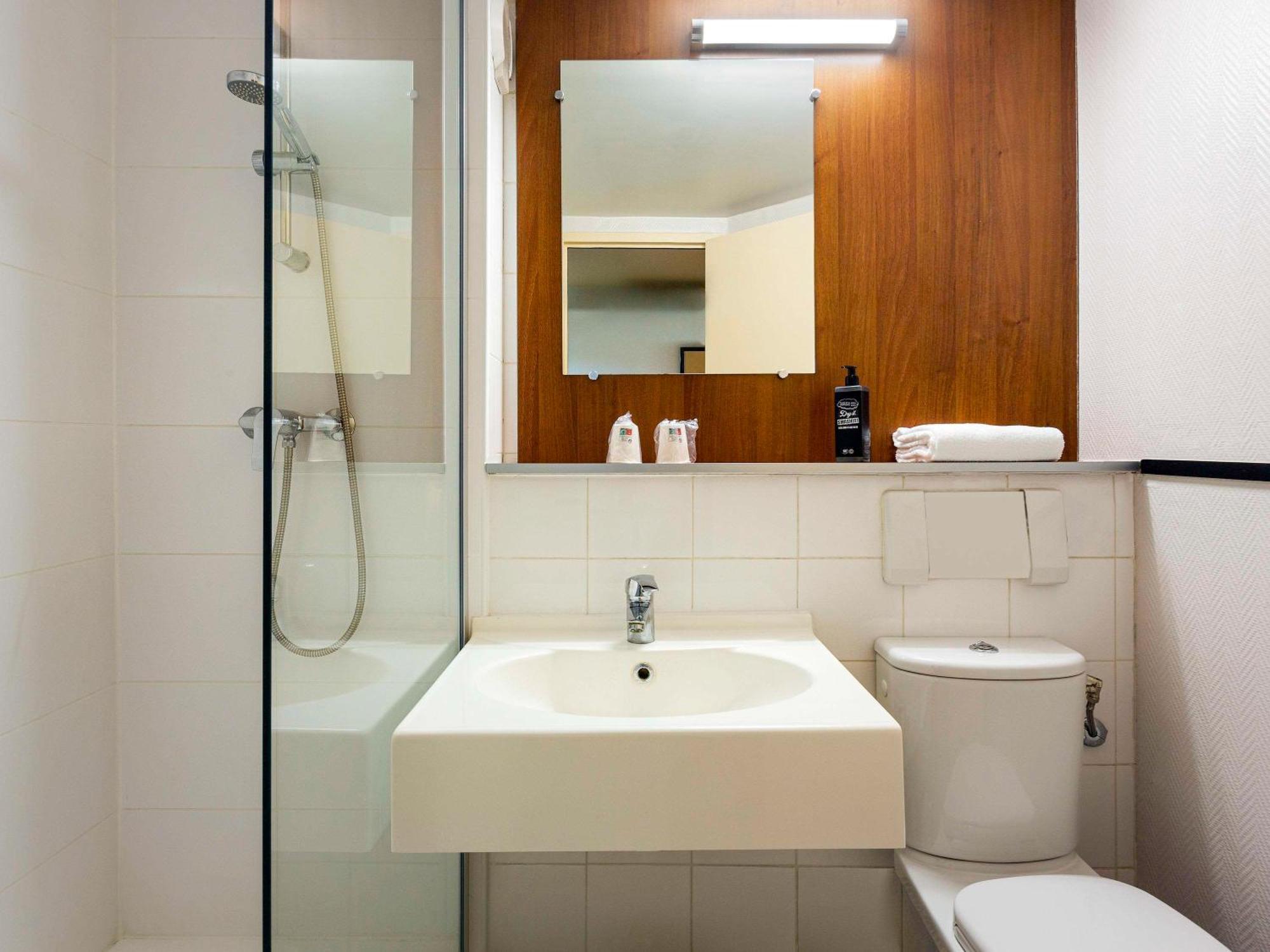 Greet Hotel Villeneuve La Garenne - Renove Dış mekan fotoğraf