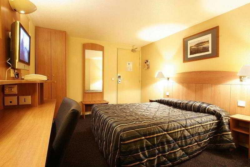 Greet Hotel Villeneuve La Garenne - Renove Dış mekan fotoğraf